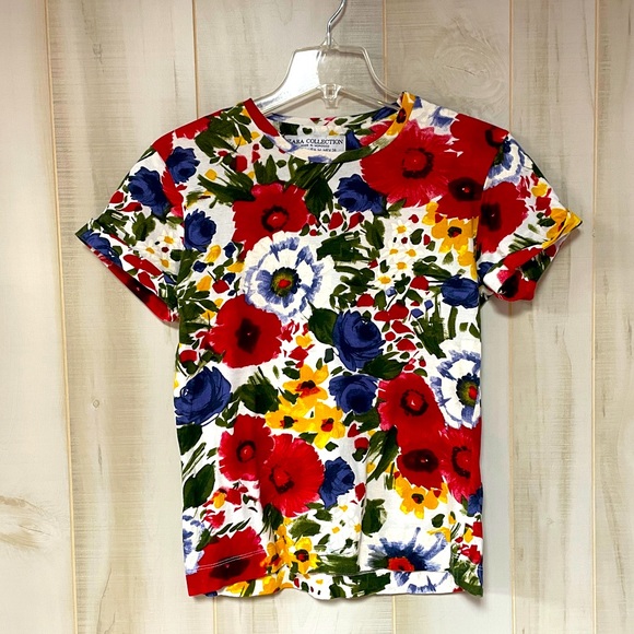 Zara Tops - Zara Collection Red Blue Yellow Floral Tee Shirt Sz M Short Sleeve